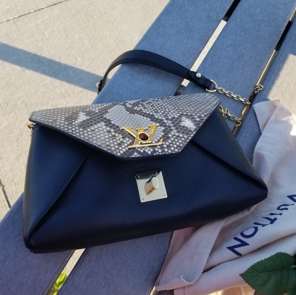 Louis Vuitton Exotic Noir Python Snake skin - Picture 10 of 16